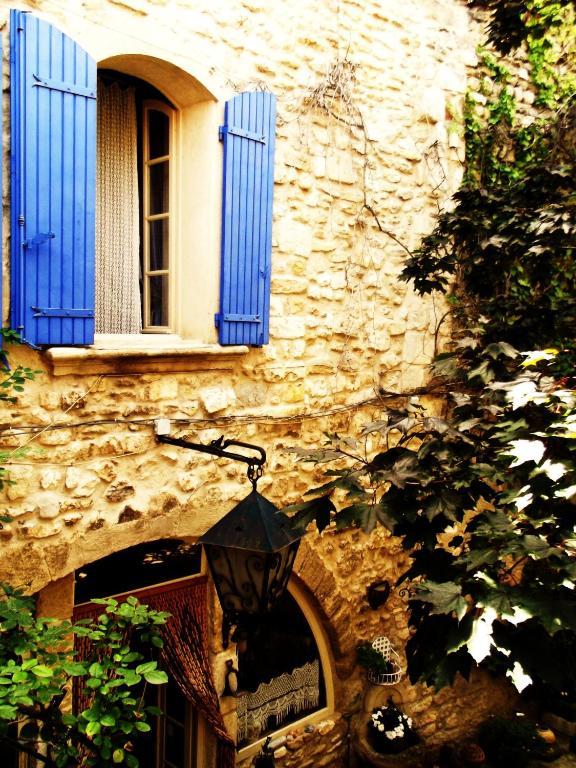 La Maison Aux Volets Bleus Bed & Breakfast เวอนาสก์ ภายนอก รูปภาพ